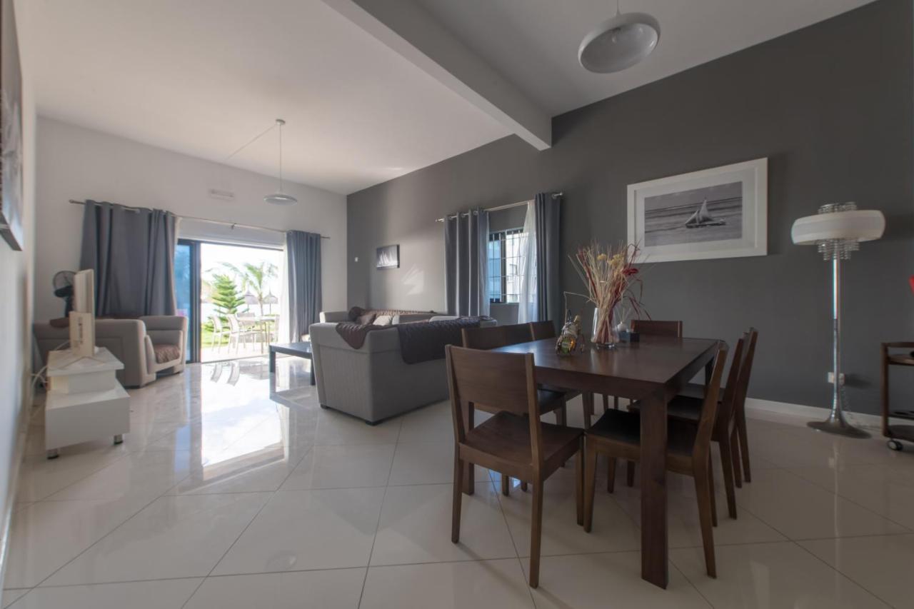 Pierre Bleue Beachfront Villa Flic-en-Flacq Exterior foto