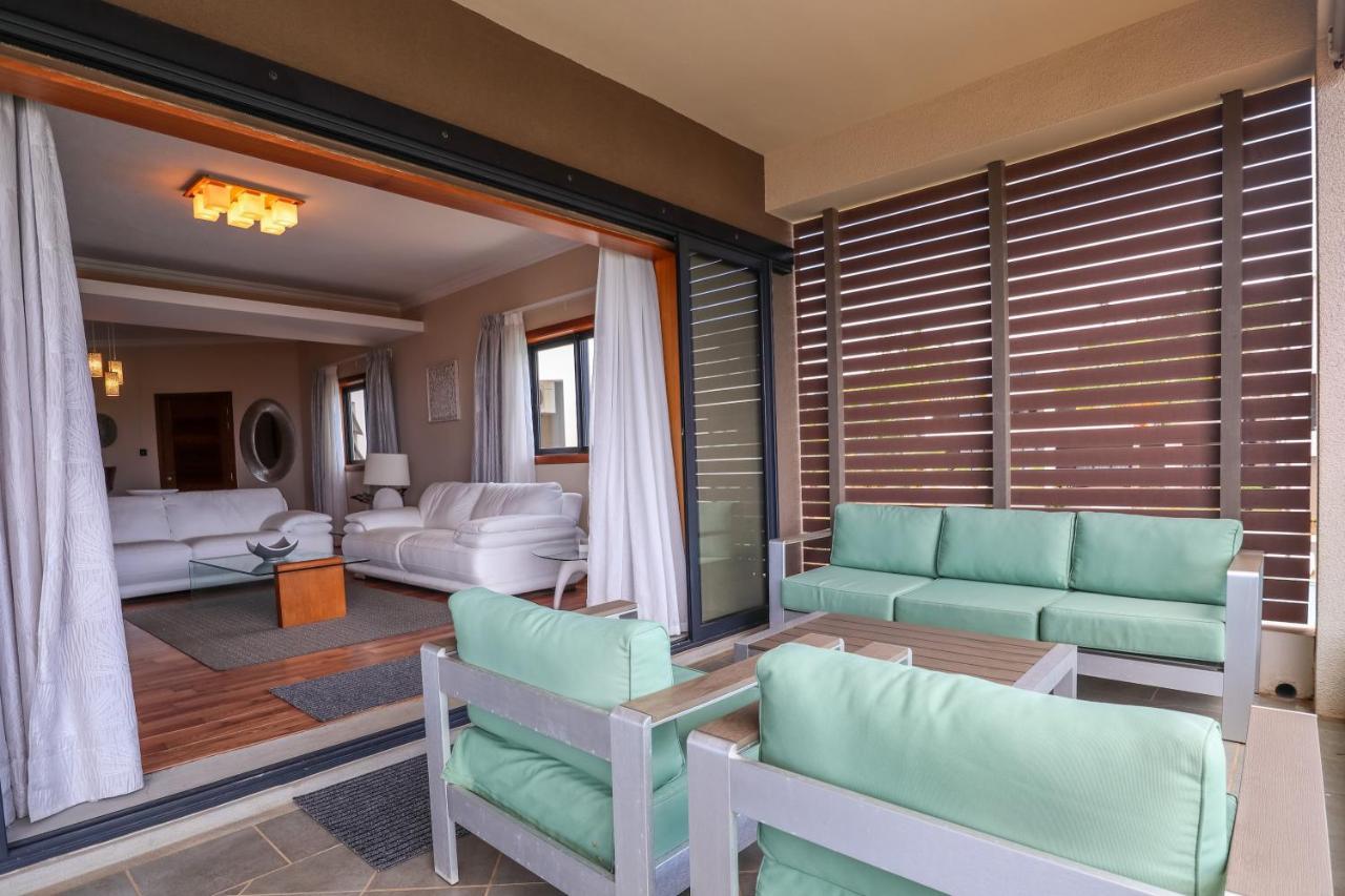 Pierre Bleue Beachfront Villa Flic-en-Flacq Exterior foto